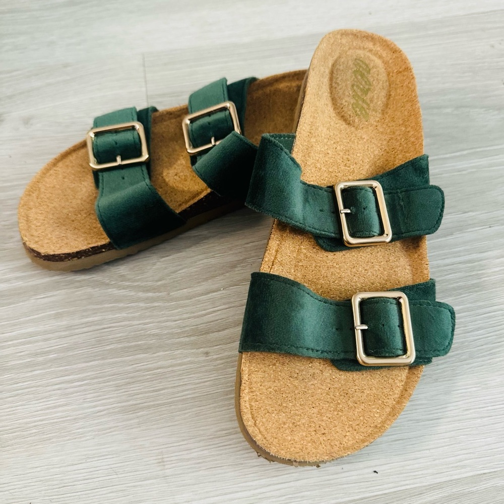 Aerie Green Velvet Flat Sandal